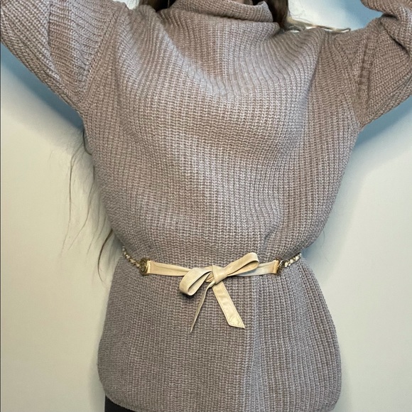 SOLD Chanel Vintage Belt Beige Leather Chain/Medallions - Picture 2 of 7